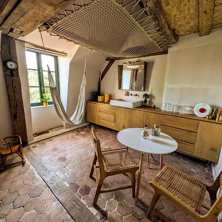 Le Clos Du Rempart 4* Moret-sur-Loing